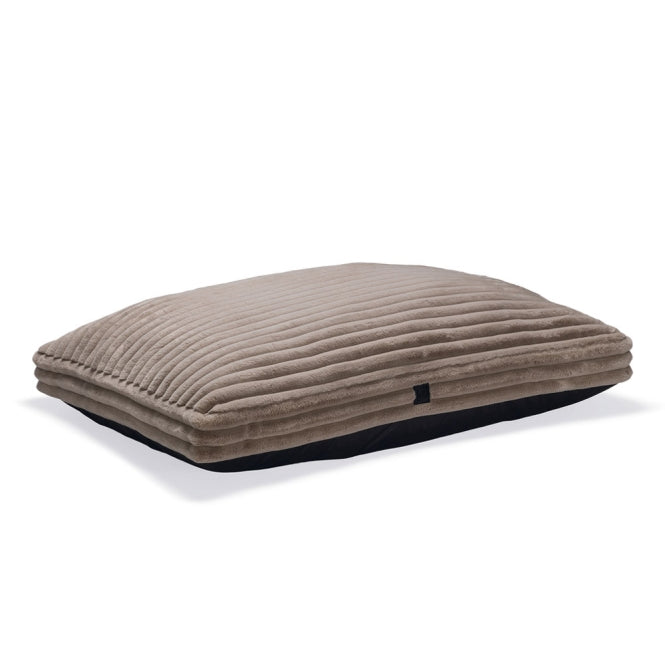 Designed by Lotte Hundekissen Reza